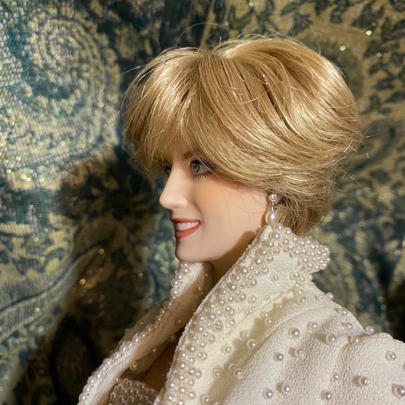 Franklin Mint Princess Diana Doll - Picture 11 of 12